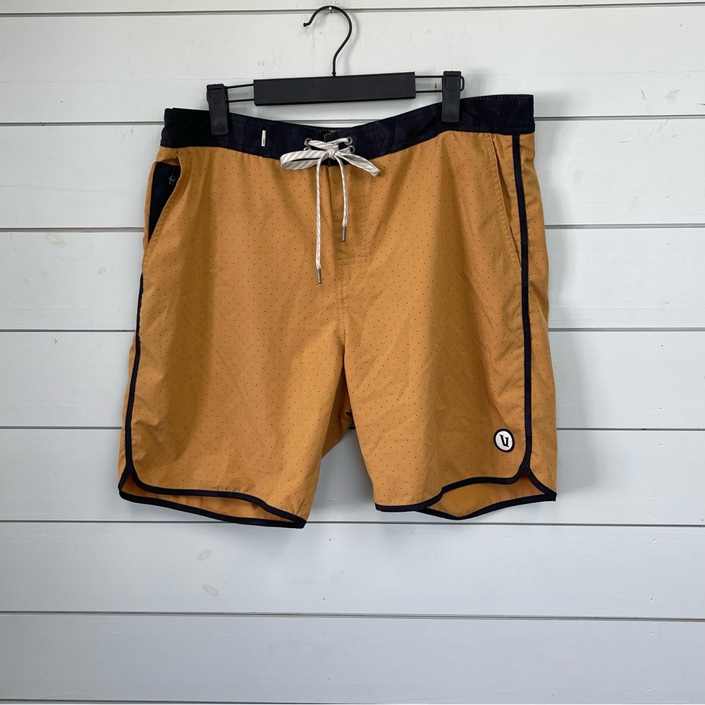 Vuori mustard yellow board shorts men’s size XL 36